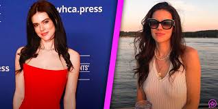 Lydia Moynihan Height